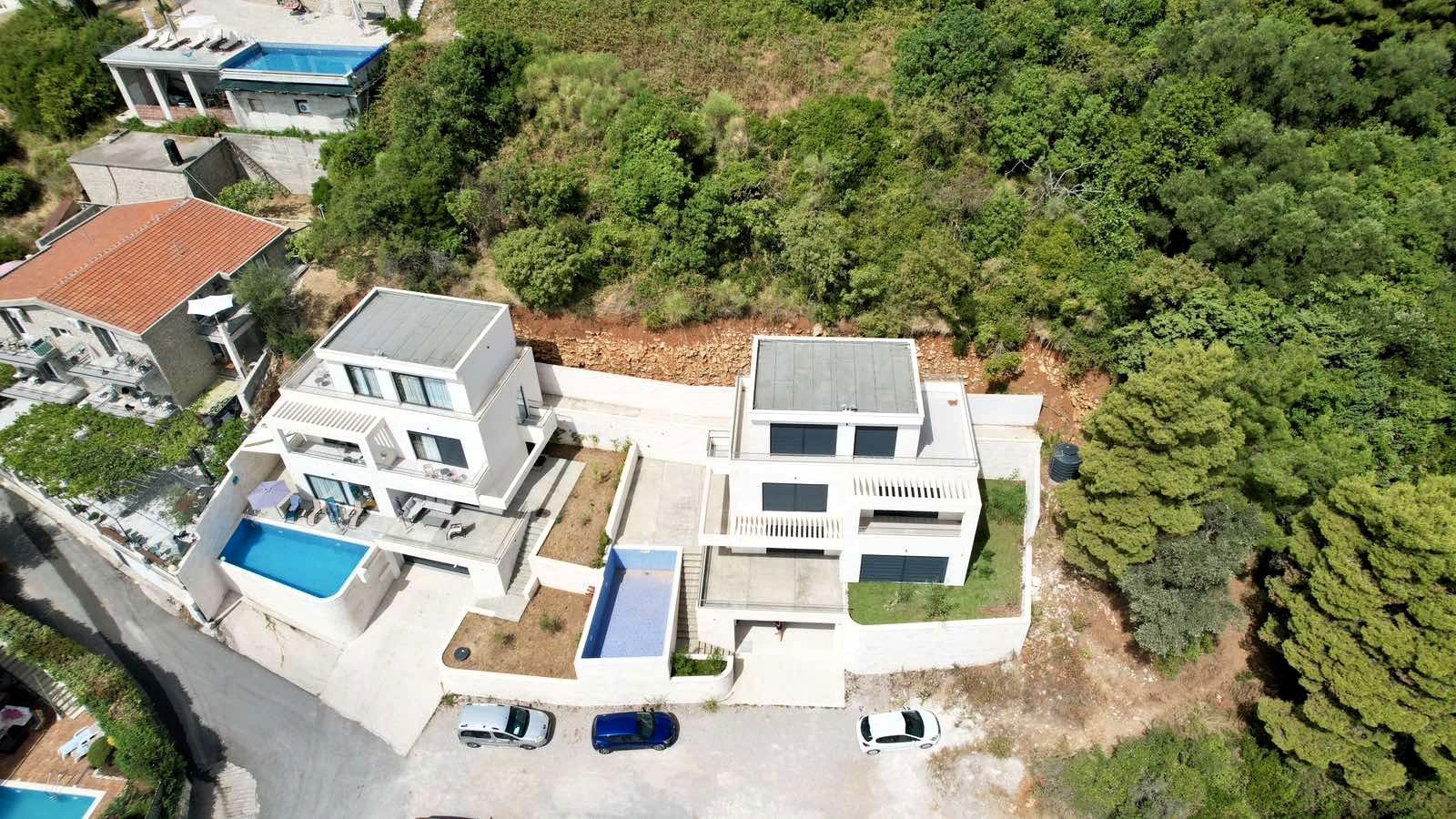 Luksuzna trospratna vila sa bazenom, panoramskim pogledom na more i Stari grad – 184 m², Komoševina, Budva - Amfora Real Estate