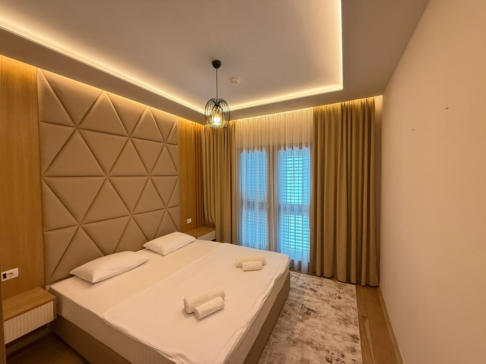 Przno-Luksuzan dvosoban stan 70m2 (IZDAVANJE NA DUZI PERIOD) - Amfora Real Estate