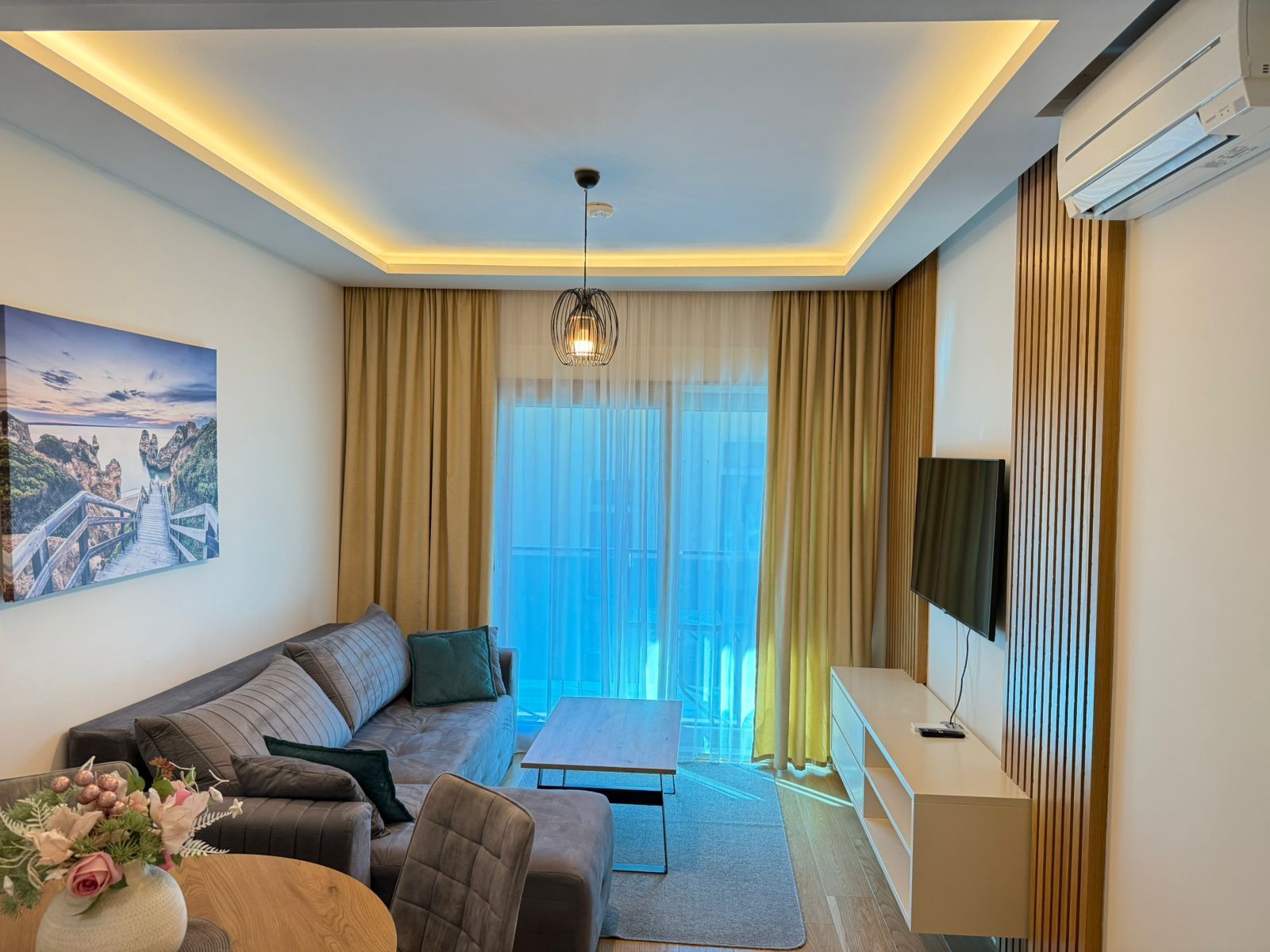 Przno-Luksuzan dvosoban stan 70m2 (IZDAVANJE NA DUZI PERIOD) - Amfora Real Estate