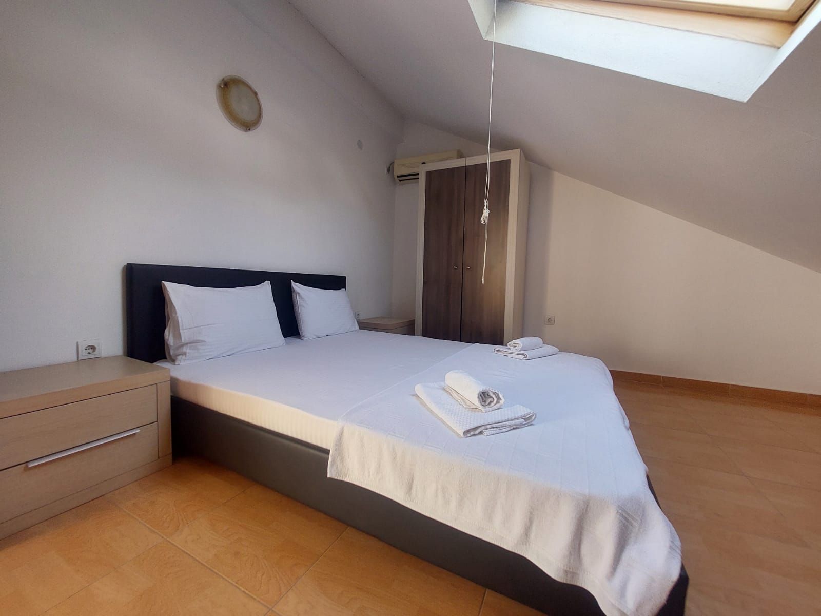 Dupleks Dvosoban Stan sa Pogledom na More,Bazenom i Parking Mestom u Kumboru, Herceg Novi - Dugoročno Izdavanje (DOSTUPAN OD 01.09.2025) - Amfora Real Estate