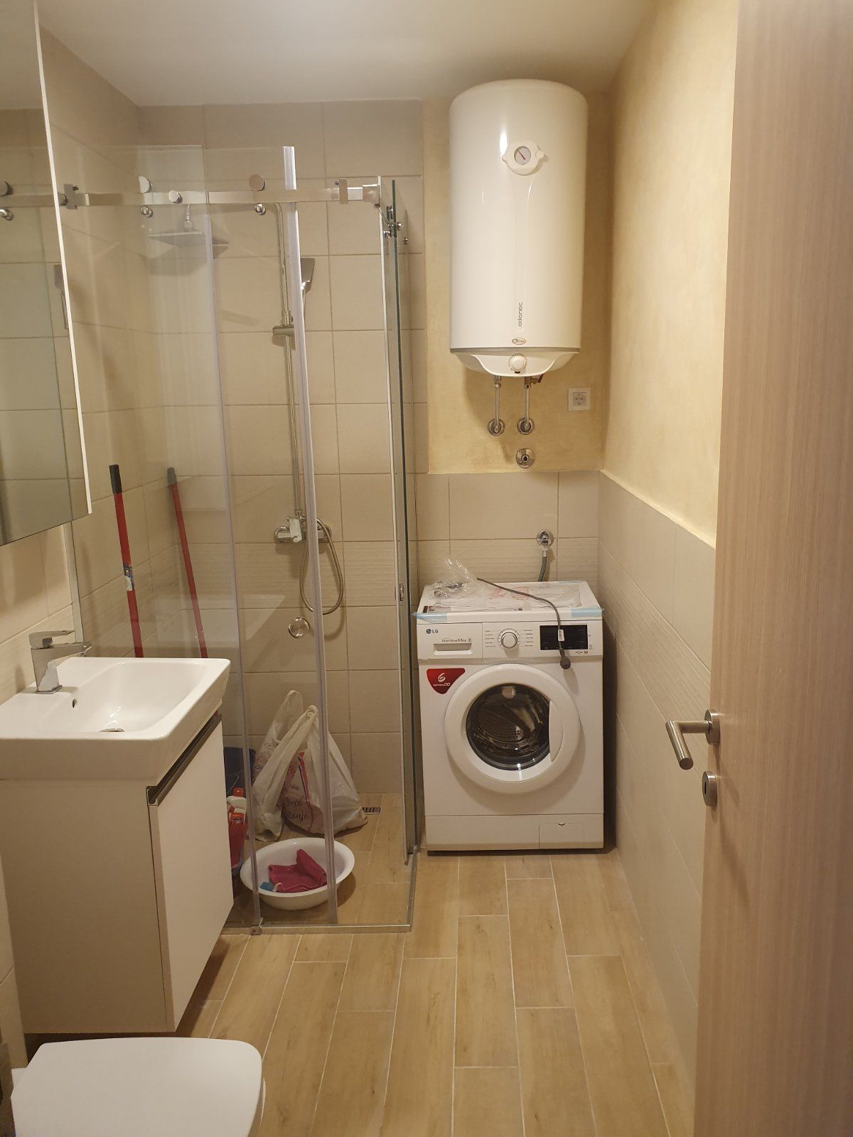 Prodaja moderno opremljenog dvosobnog stana 70 m² sa garažnim mestom – The Old Bakery, Budva - Amfora Real Estate