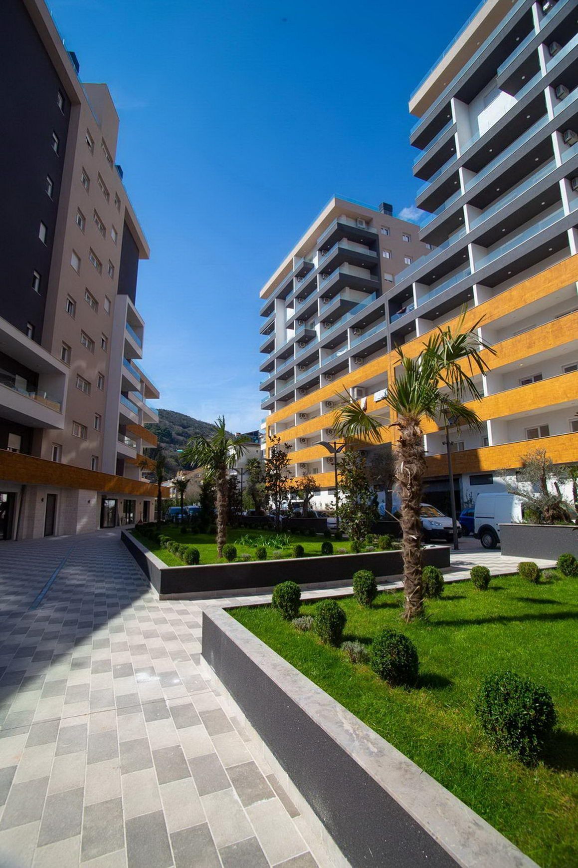 Prodaja moderno opremljenog dvosobnog stana 70 m² sa garažnim mestom – The Old Bakery, Budva - Amfora Real Estate