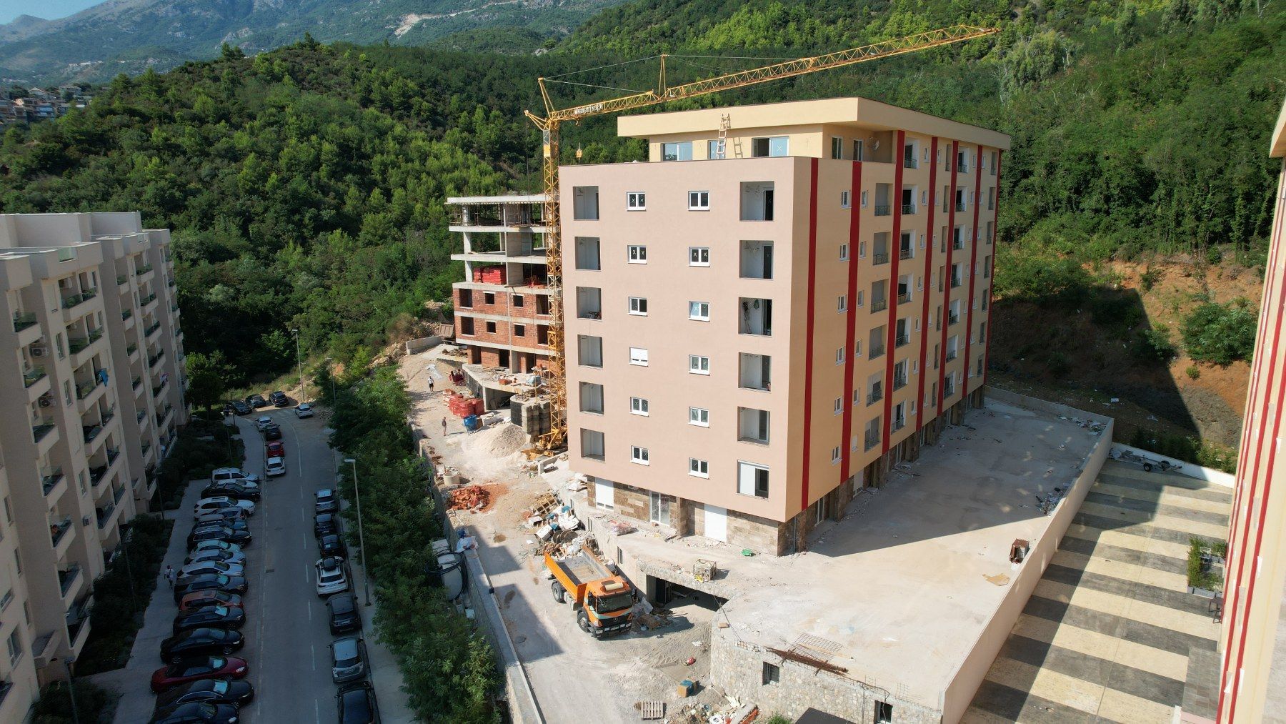 Moderno opremljen studio apartman 31m² sa bočnim pogledom na more – Bečići - Amfora Real Estate