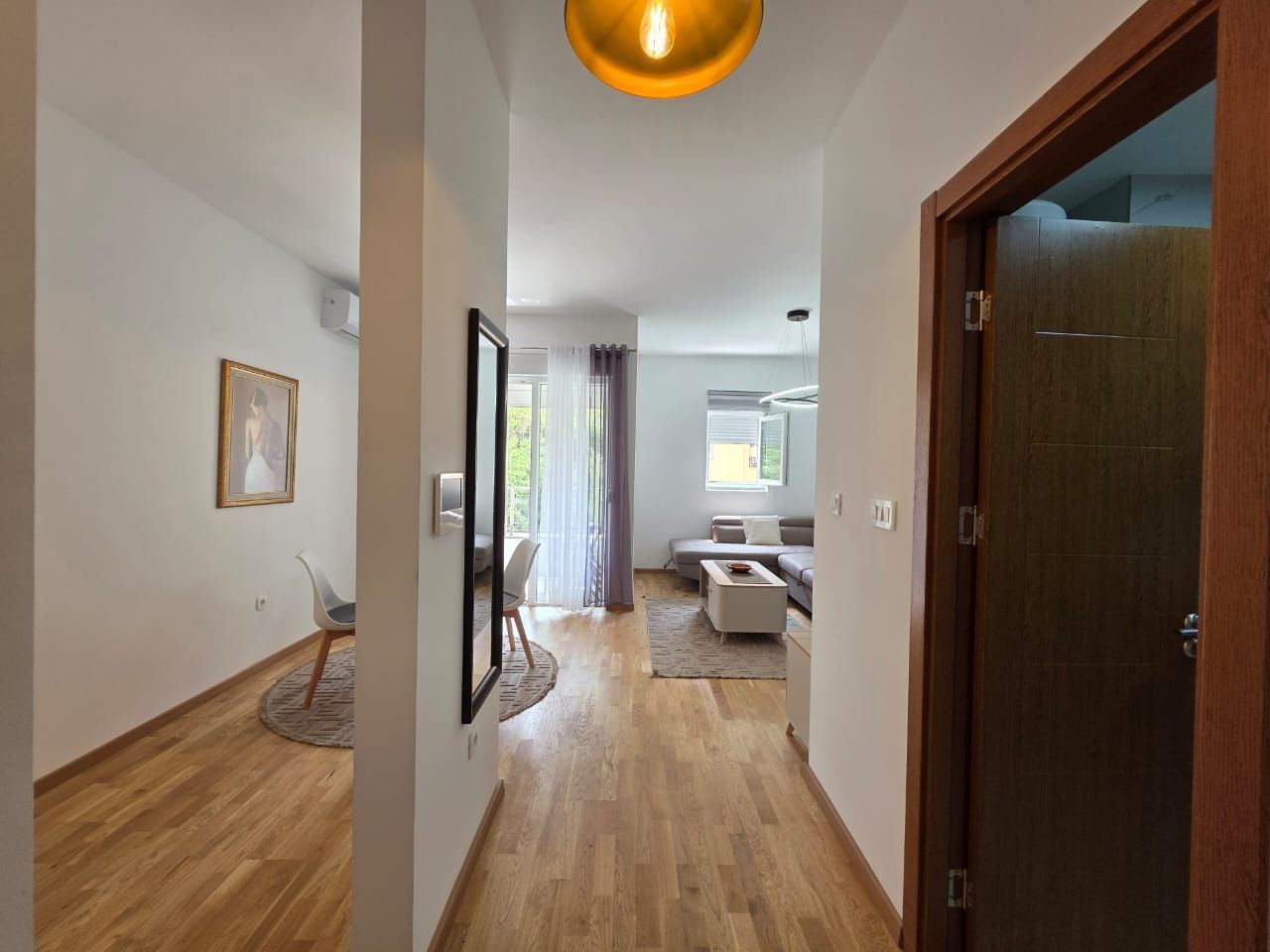 Moderno opremljen studio apartman 31m² sa bočnim pogledom na more – Bečići - Amfora Real Estate