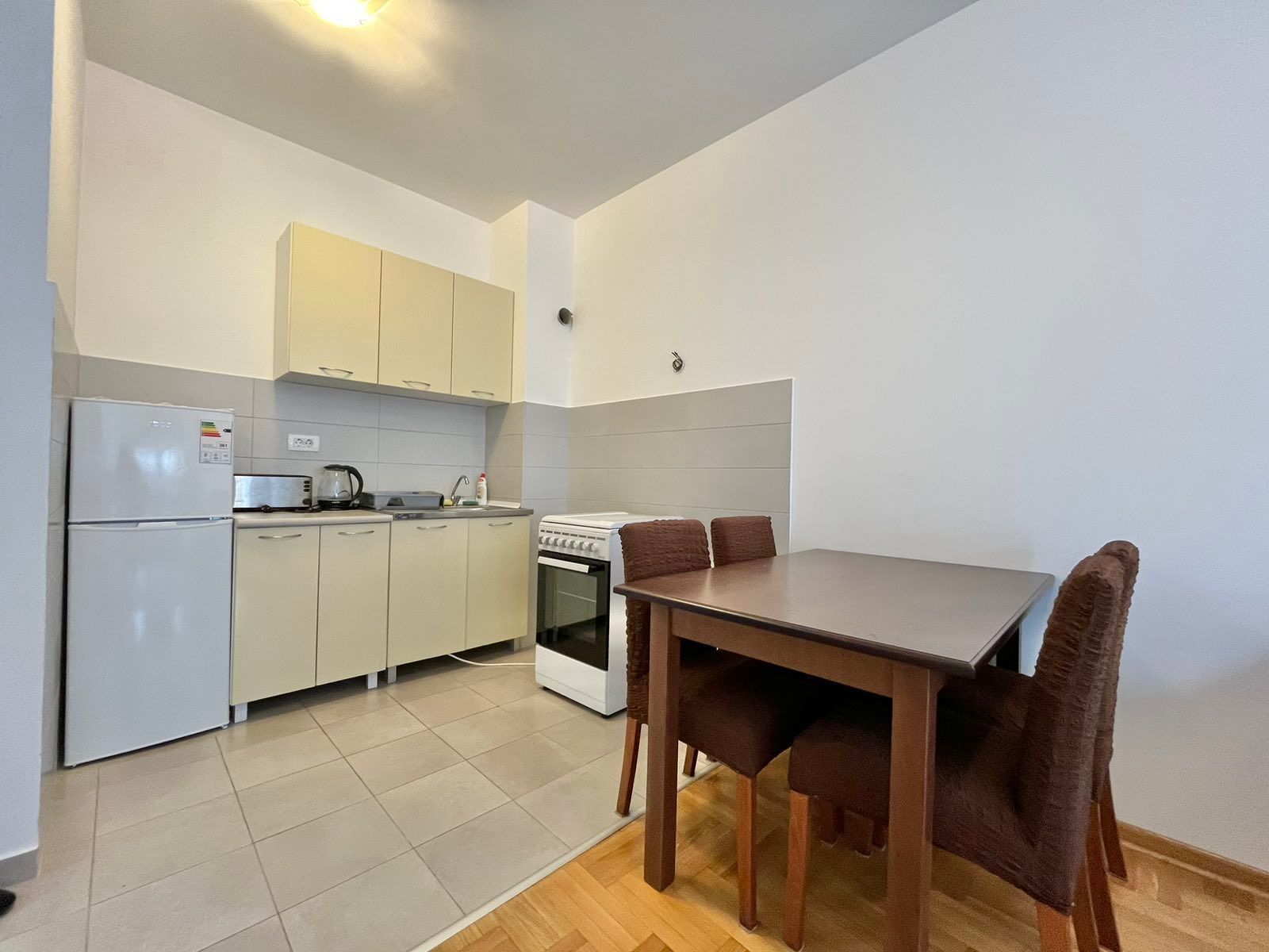 Jednosoban namešten stan ,Rozino-Budva (Na duzi period) - Amfora Real Estate