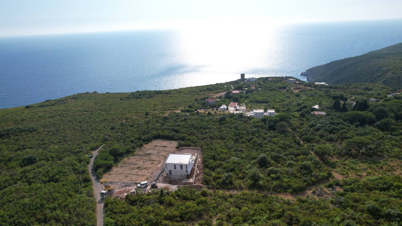 Urbanizovan plac 2270m² sa panoramskim pogledom na more – Zagora, Kotor – Hitna prodaja - Amfora Real Estate