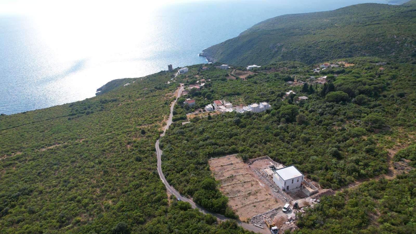 Urbanizovan plac 2270m² sa panoramskim pogledom na more – Zagora, Kotor – Hitna prodaja - Amfora Real Estate
