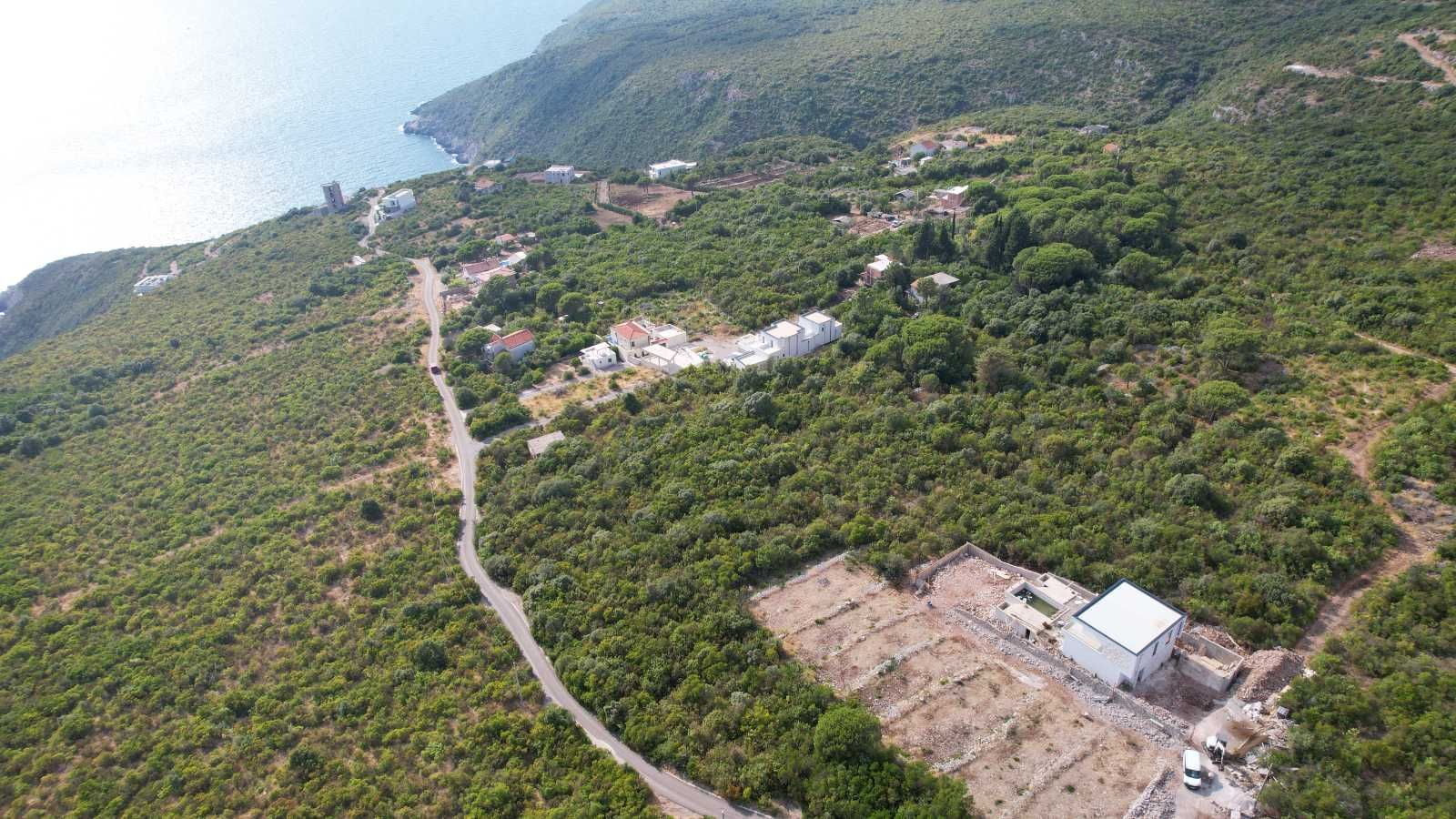 Urbanizovan plac 2270m² sa panoramskim pogledom na more – Zagora, Kotor – Hitna prodaja - Amfora Real Estate