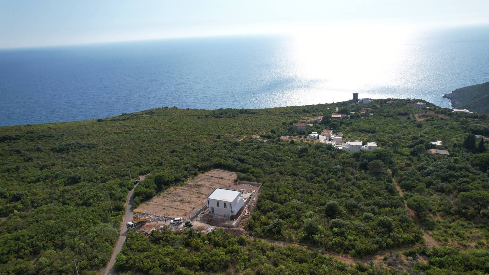 Urbanizovan plac 2270m² sa panoramskim pogledom na more – Zagora, Kotor – Hitna prodaja - Amfora Real Estate