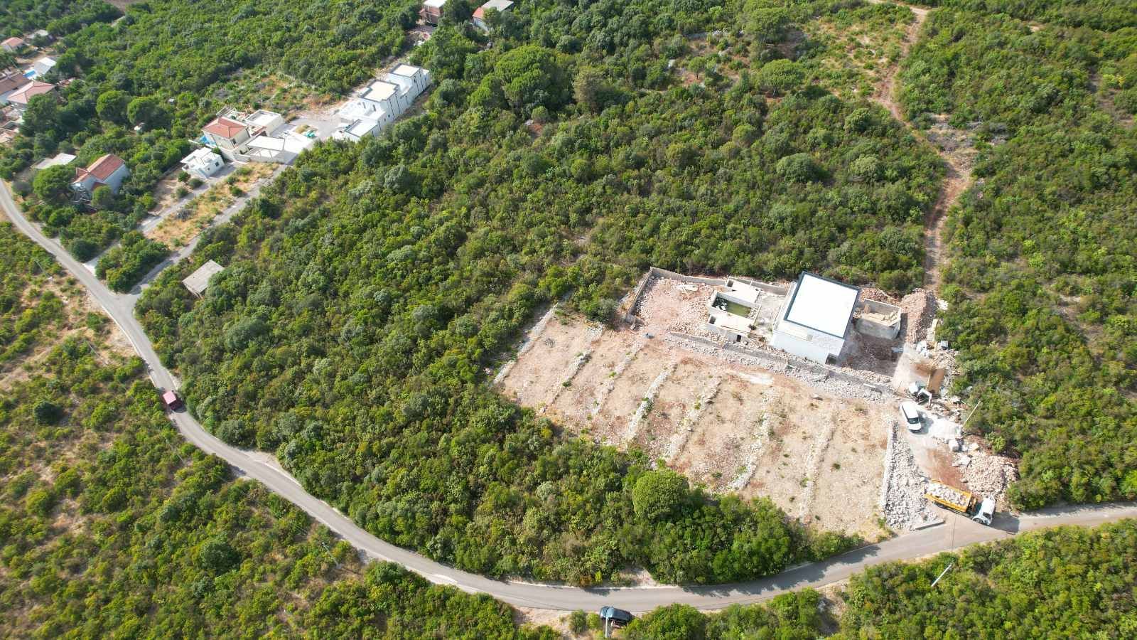 Urbanizovan plac 2270m² sa panoramskim pogledom na more – Zagora, Kotor – Hitna prodaja - Amfora Real Estate