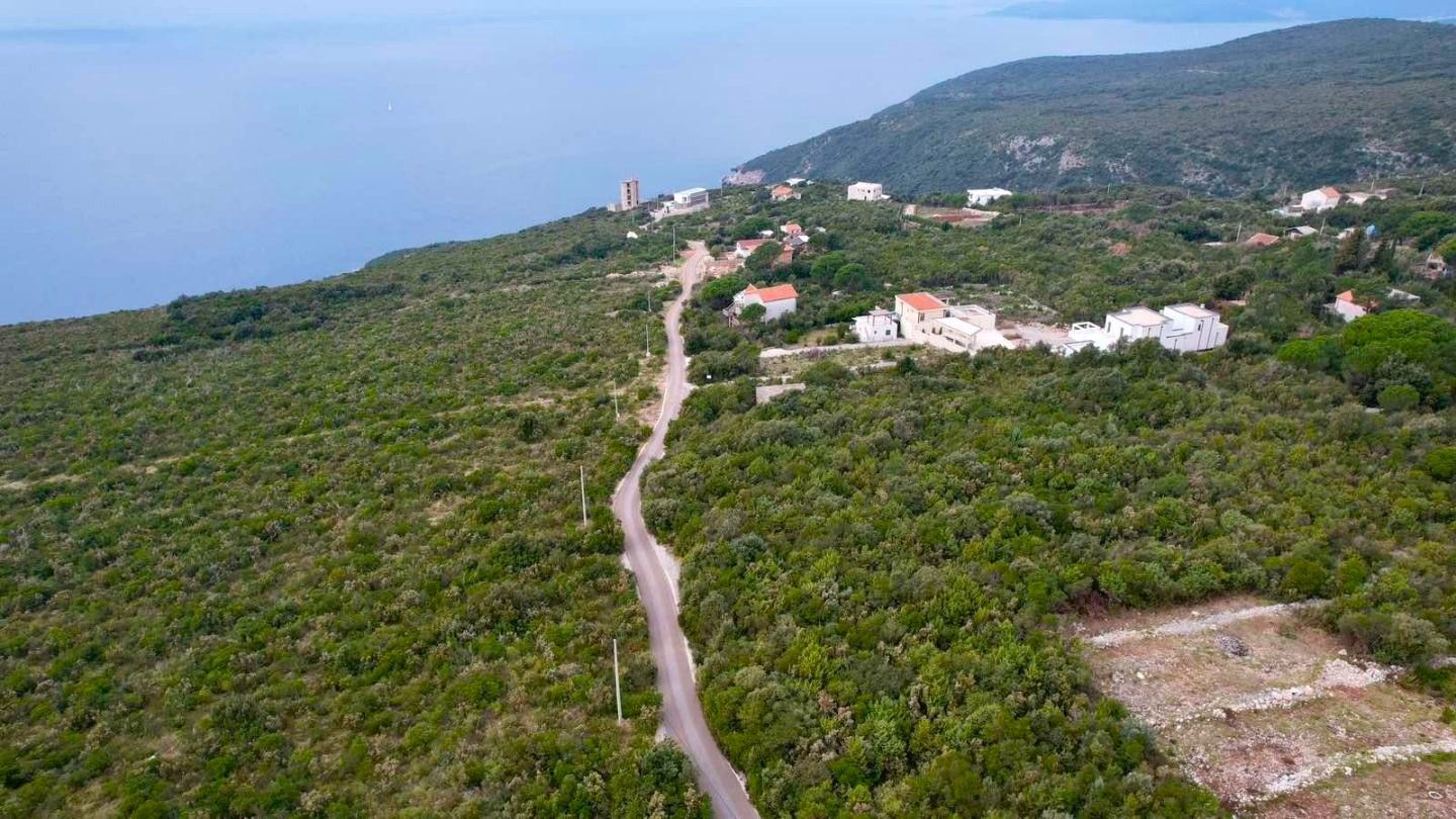 Urbanizovan plac 2270m² sa panoramskim pogledom na more – Zagora, Kotor – Hitna prodaja - Amfora Real Estate