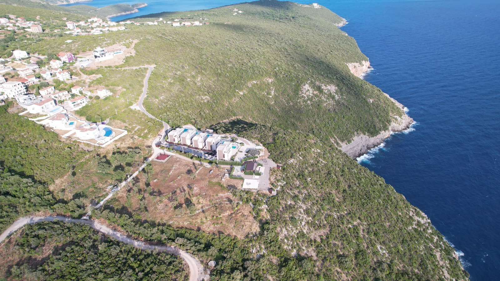 Plac 1000m² sa UT uslovima i panoramskim pogledom na more – Krimovica, Kotor - Amfora Real Estate