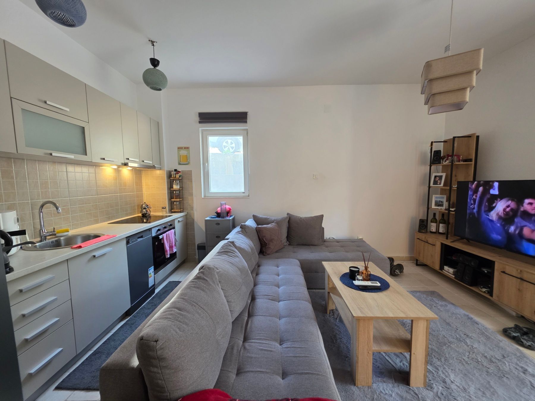 Stan na prodaju Bečići,Budva – Jednosoban stan 47m² sa velikom terasom 25m² - Amfora Real Estate