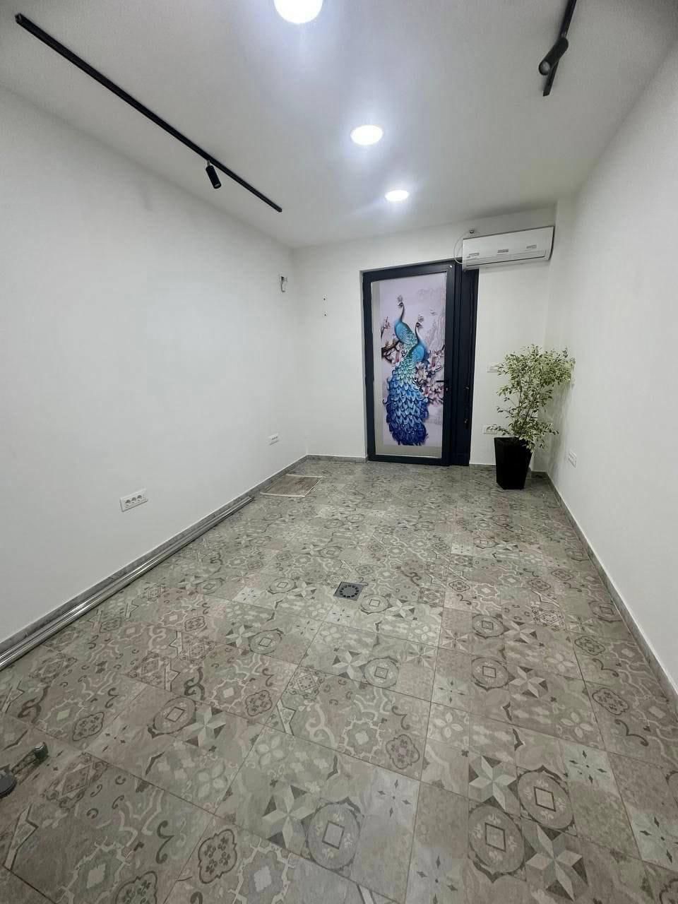 Potpuno opremljen poslovni prostor 69m² sa terasom – Old Bakery Budva - Amfora Real Estate