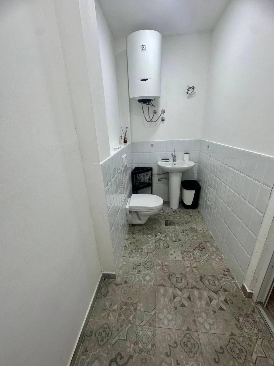 Potpuno opremljen poslovni prostor 69m² sa terasom – Old Bakery Budva - Amfora Real Estate