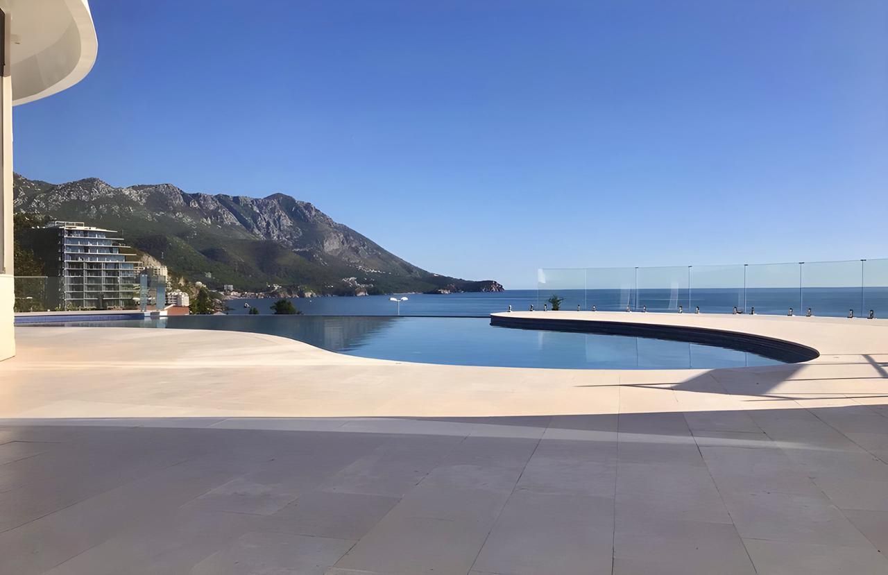 Prodaja luksuznog jednosobnog stana 40 m² sa panoramskim pogledom na more – Bečići, Skyline Resort - Amfora Real Estate