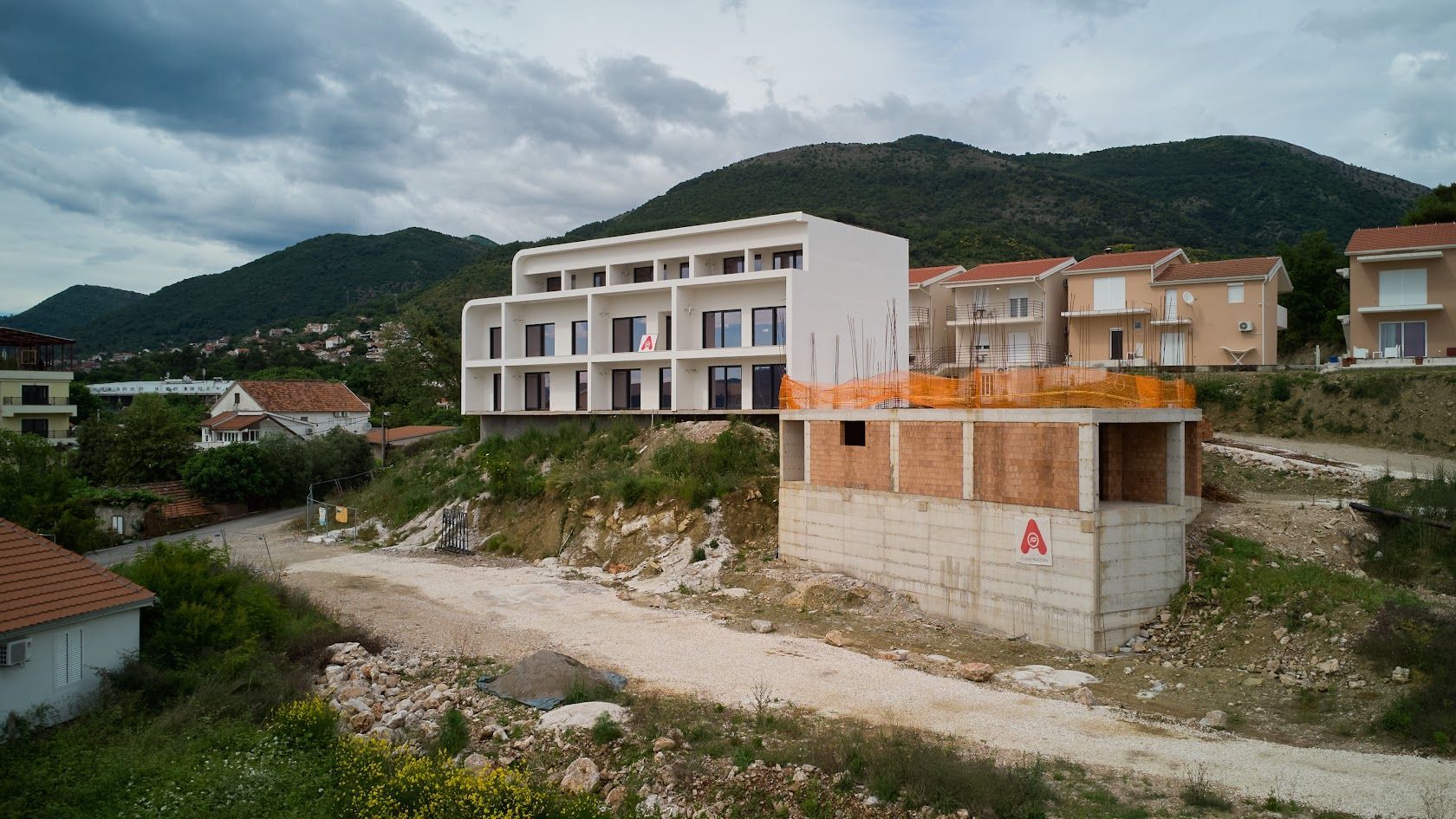 Dupleks apartman 83,84m2 u novom kompleksu sa panoramskim pogledom na more – Tivat - Amfora Real Estate