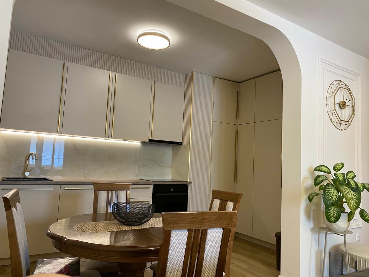 Dvosoban moderno opremljen stan 72 m² – Vezirov Most, Podgorica - Amfora Real Estate