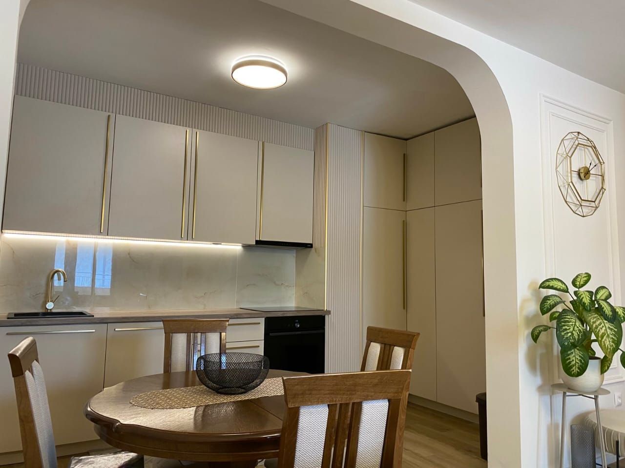 Dvosoban moderno opremljen stan 72 m² – Vezirov Most, Podgorica - Amfora Real Estate