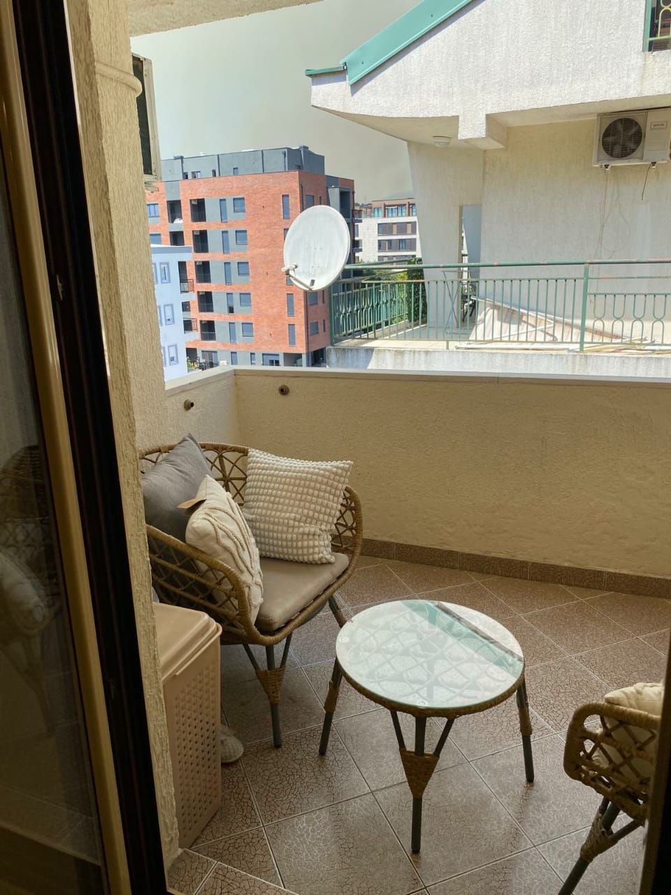 Dvosoban moderno opremljen stan 72 m² – Vezirov Most, Podgorica - Amfora Real Estate