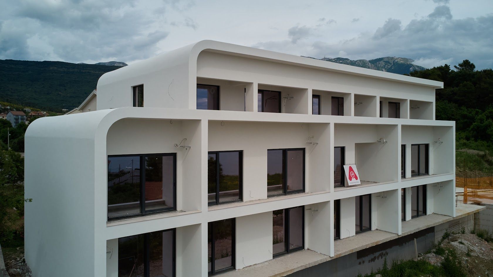 Jednosoban apartman 66.54m2 u novom kompleksu sa panoramskim pogledom na more – Tivat - Amfora Real Estate