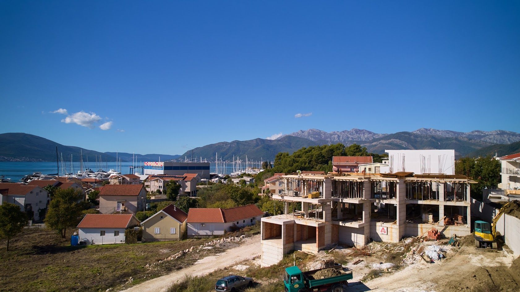 Jednosoban apartman 79.24m2 u novom kompleksu sa panoramskim pogledom na more – Tivat - Amfora Real Estate