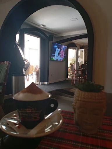 Na prodaju razrađena cafe–picerija 186 m², na odličnoj lokaciji u Budvi – sigurna investicija sa visokom zaradom - Amfora Real Estate