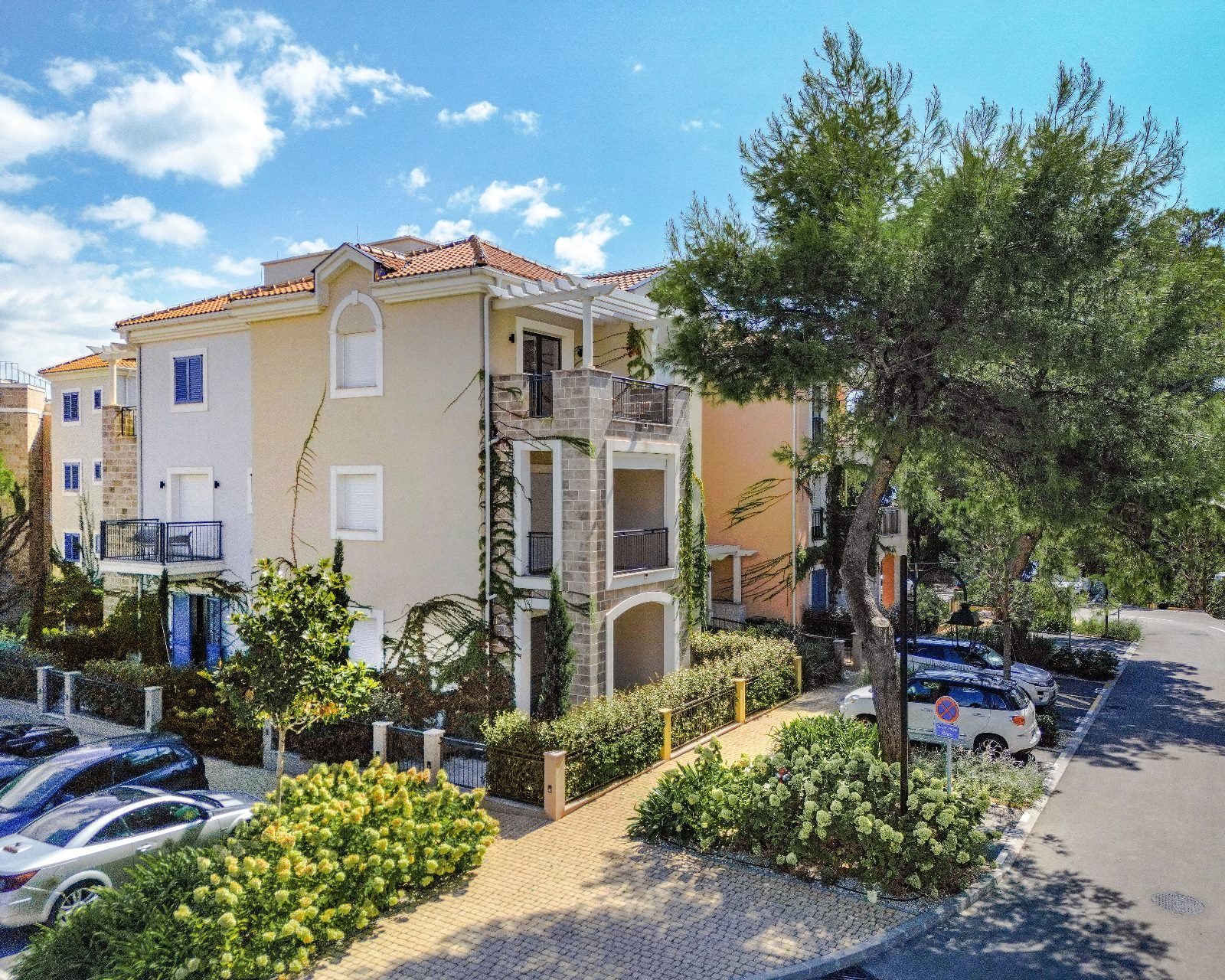 Ekskluzivan jednosoban apartman 72,05 m² – Luštica Bay, Centrale (fleksibilni uslovi plaćanja) - Amfora Real Estate