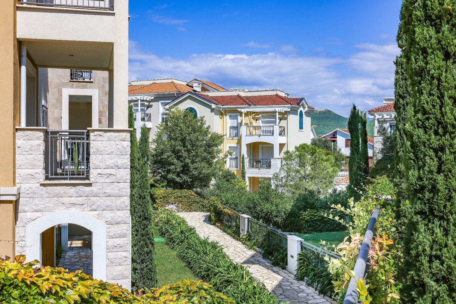 Ekskluzivan jednosoban apartman 72,05 m² – Luštica Bay, Centrale (fleksibilni uslovi plaćanja) - Amfora Real Estate