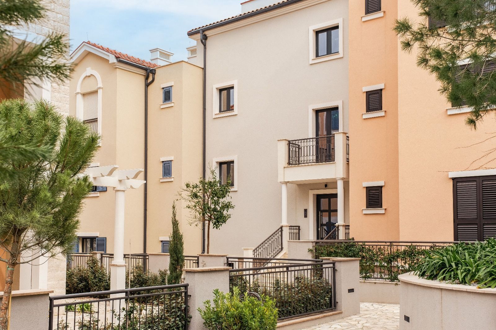 Ekskluzivan jednosoban apartman 72,05 m² – Luštica Bay, Centrale (fleksibilni uslovi plaćanja) - Amfora Real Estate