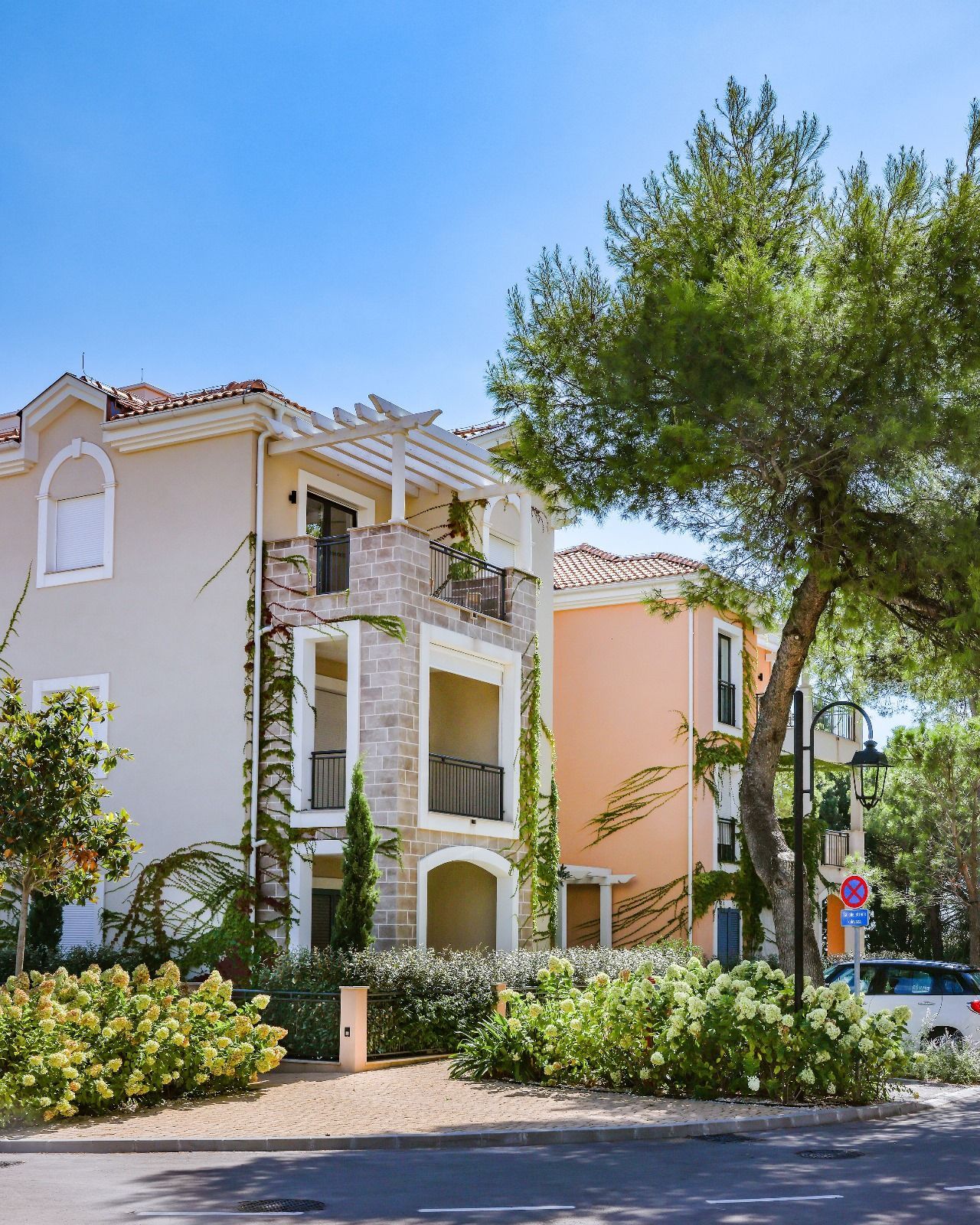 Ekskluzivan jednosoban apartman 72,05 m² – Luštica Bay, Centrale (fleksibilni uslovi plaćanja) - Amfora Real Estate