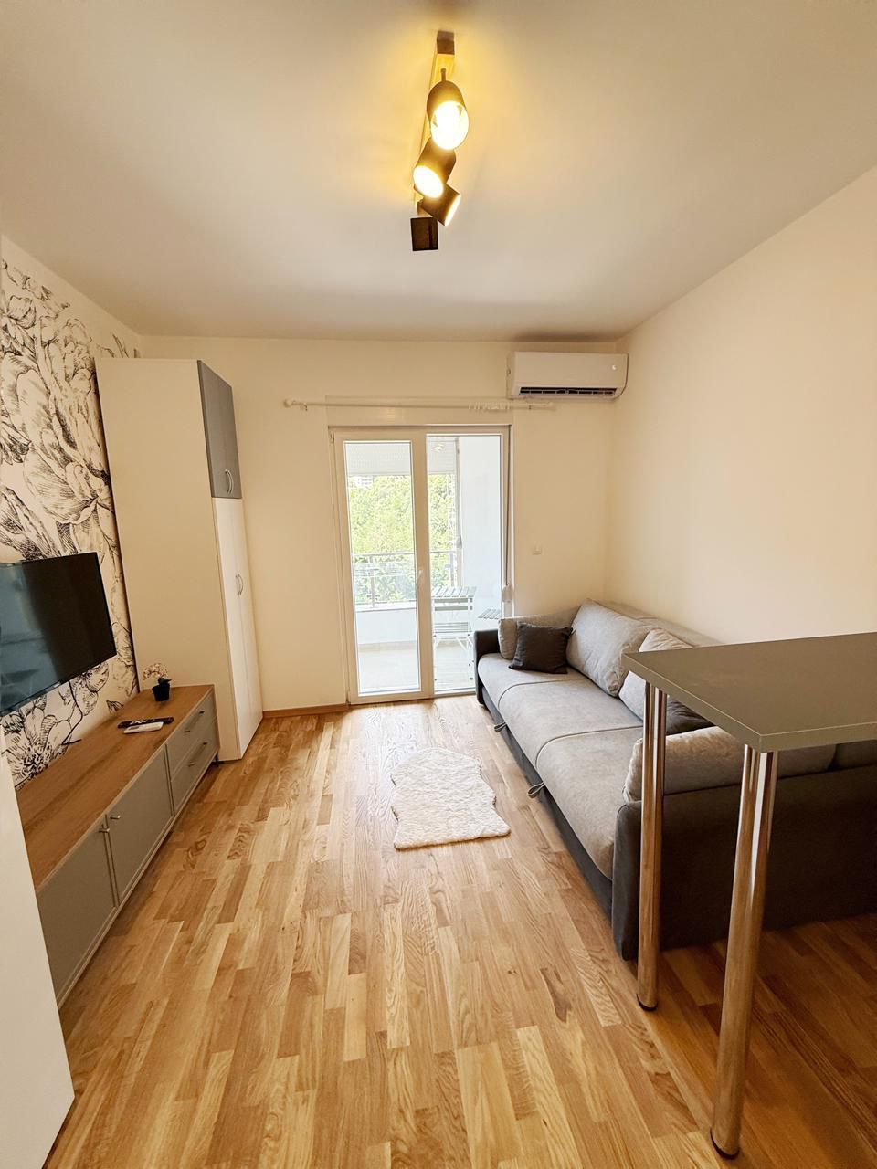 Nov opremljen studio apartman u Becicima (Izdavanje na duzi period)) - Amfora Real Estate