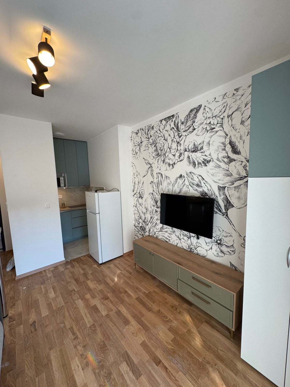 Nov opremljen studio apartman u Becicima (Izdavanje na duzi period)) - Amfora Real Estate