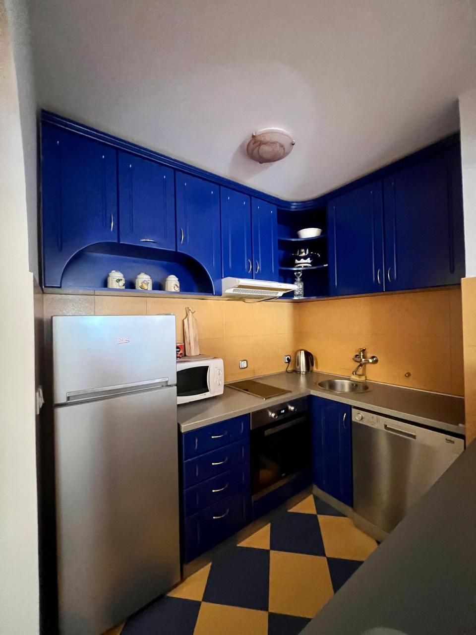 Dvosoban namešten stan 58m² + terasa 28m2 u naselju Babilonija, Budva (Dostupan do 1.07.2026) - Amfora Real Estate