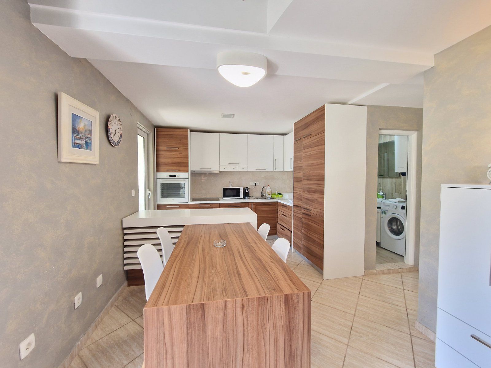 Prvi sprat luksuzne vile sa bazenom i panoramskim pogledom – Sveti Stefan (dugoročno izdavanje) - Amfora Real Estate