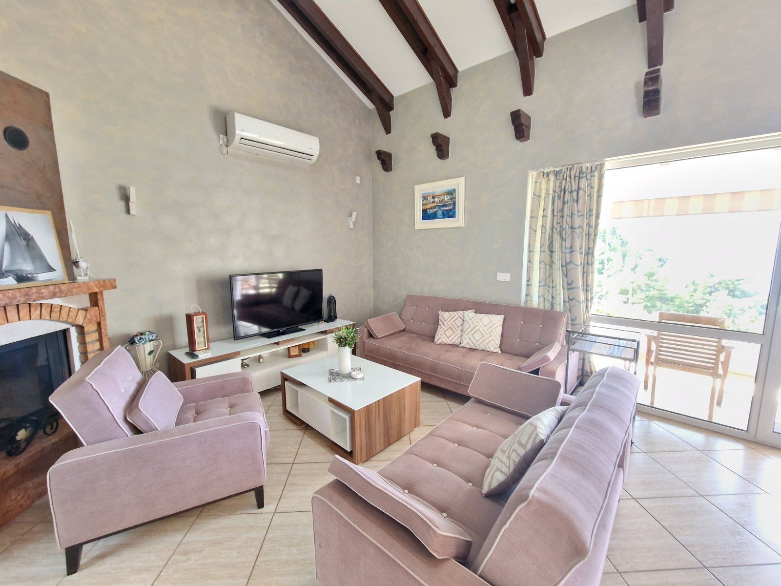 Prvi sprat luksuzne vile sa bazenom i panoramskim pogledom – Sveti Stefan (dugoročno izdavanje) - Amfora Real Estate