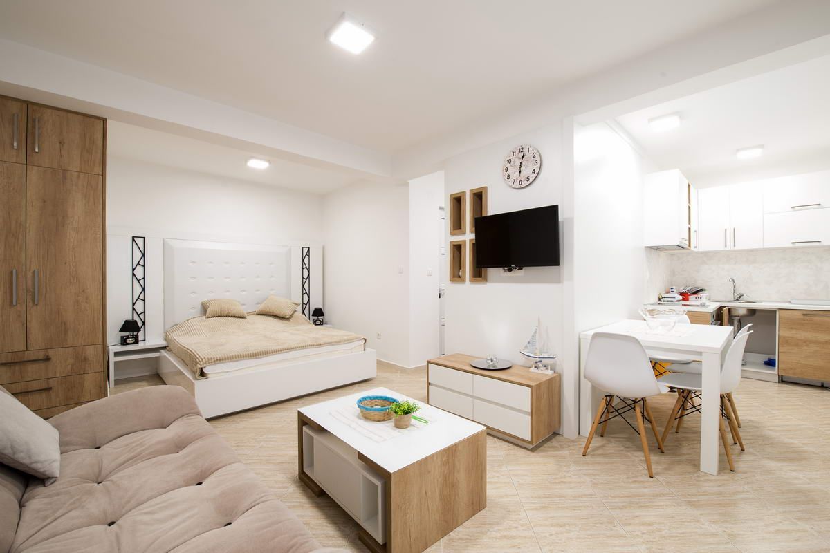 Prvi sprat luksuzne vile sa bazenom i panoramskim pogledom – Sveti Stefan (dugoročno izdavanje) - Amfora Real Estate