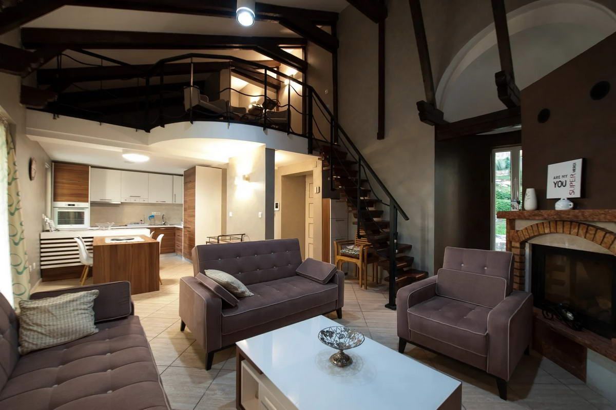 Prvi sprat luksuzne vile sa bazenom i panoramskim pogledom – Sveti Stefan (dugoročno izdavanje) - Amfora Real Estate