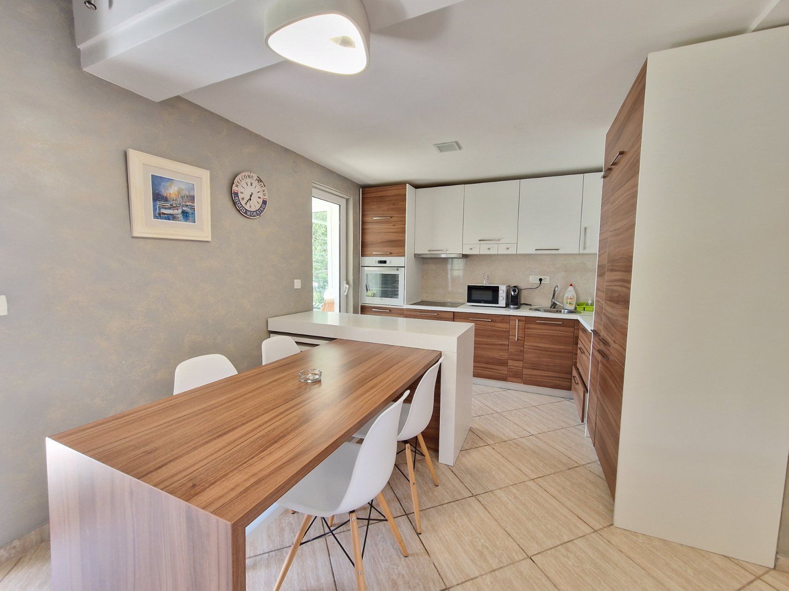 Prvi sprat luksuzne vile sa bazenom i panoramskim pogledom – Sveti Stefan (dugoročno izdavanje) - Amfora Real Estate