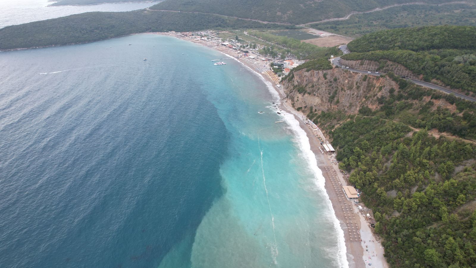 Urbanizovano zemljište 3.078 m² sa panoramskim pogledom na more za zajedničku gradnju u Prijevoru, Budva – mogućnost izgradnje 5.600 m² - Amfora Real Estate