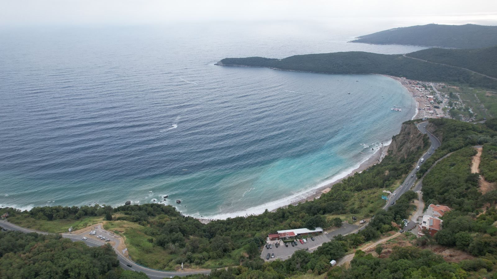 Urbanizovano zemljište 3.078 m² sa panoramskim pogledom na more za zajedničku gradnju u Prijevoru, Budva – mogućnost izgradnje 5.600 m² - Amfora Real Estate