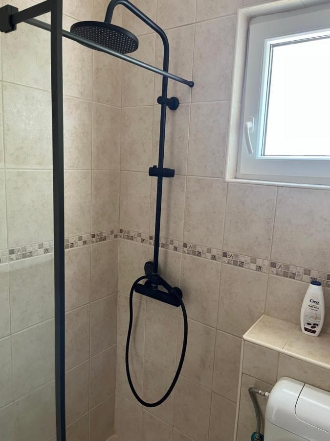 Moderno opremljena garsonjera 26m2 sa pogledom na more,Petrovac (izdavanje na duzi period) - Amfora Real Estate