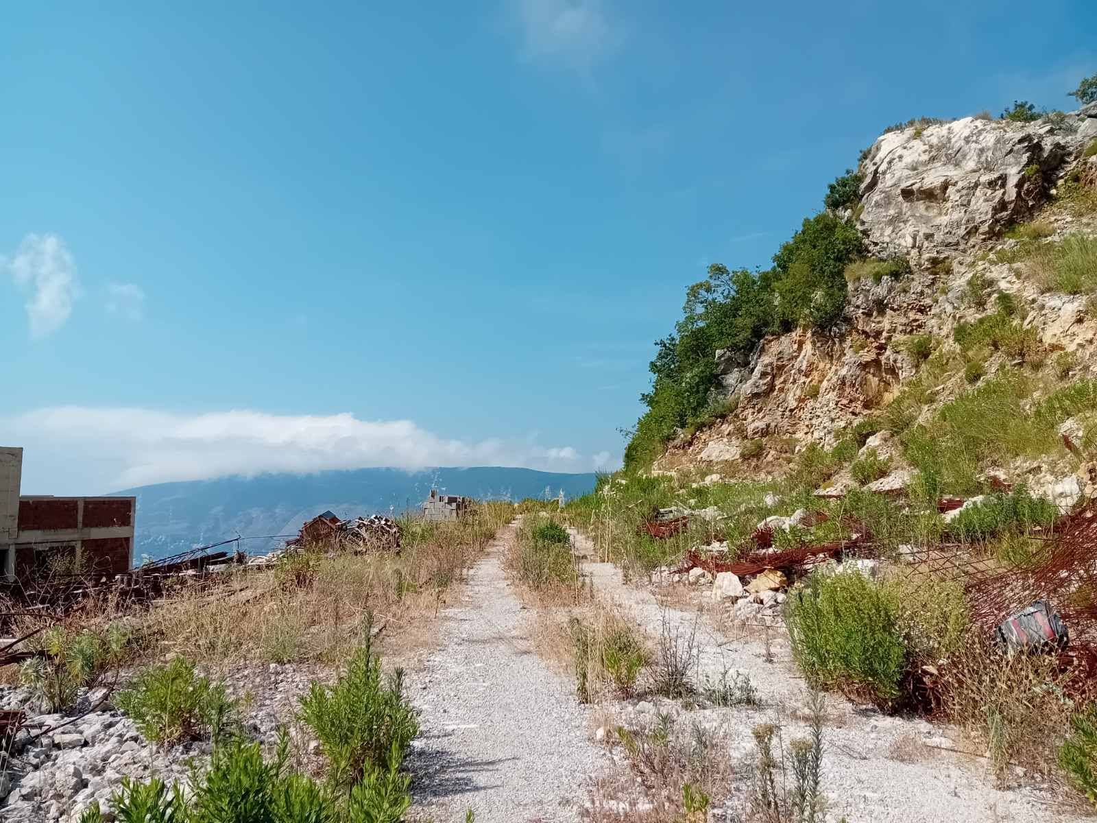 Herceg Novi – Trebesin, urbanizovan plac 1927 m² sa panoramskim pogledom na more - Amfora Real Estate