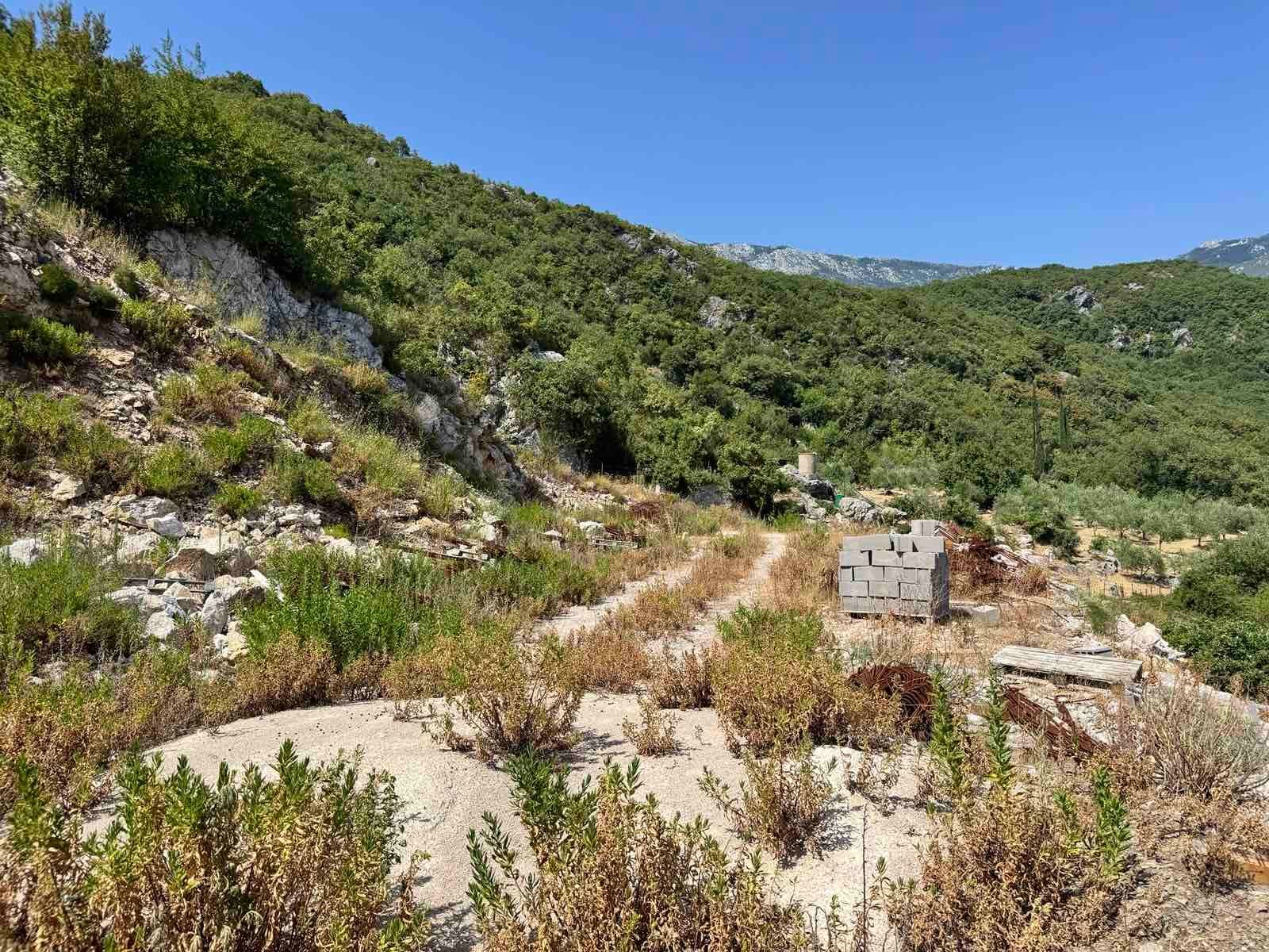 Herceg Novi – Trebesin, urbanizovan plac 1927 m² sa panoramskim pogledom na more - Amfora Real Estate