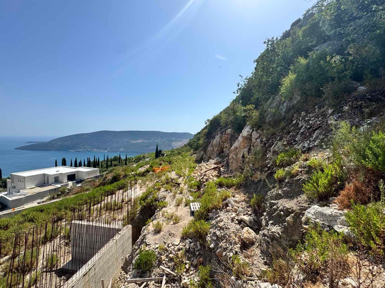 Herceg Novi – Trebesin, urbanizovan plac 1927 m² sa panoramskim pogledom na more - Amfora Real Estate