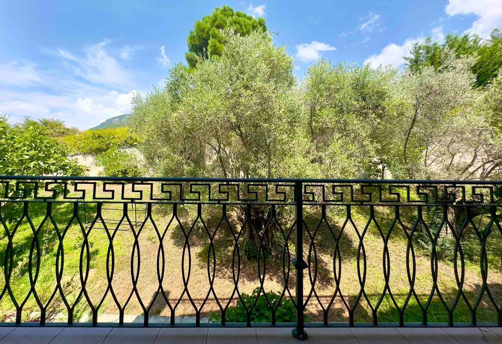 Kuća 176 m² sa bazenom i parking mestom u Lastvi Grbaljskoj, Budva  (Izdavanje na duži period) - Amfora Real Estate