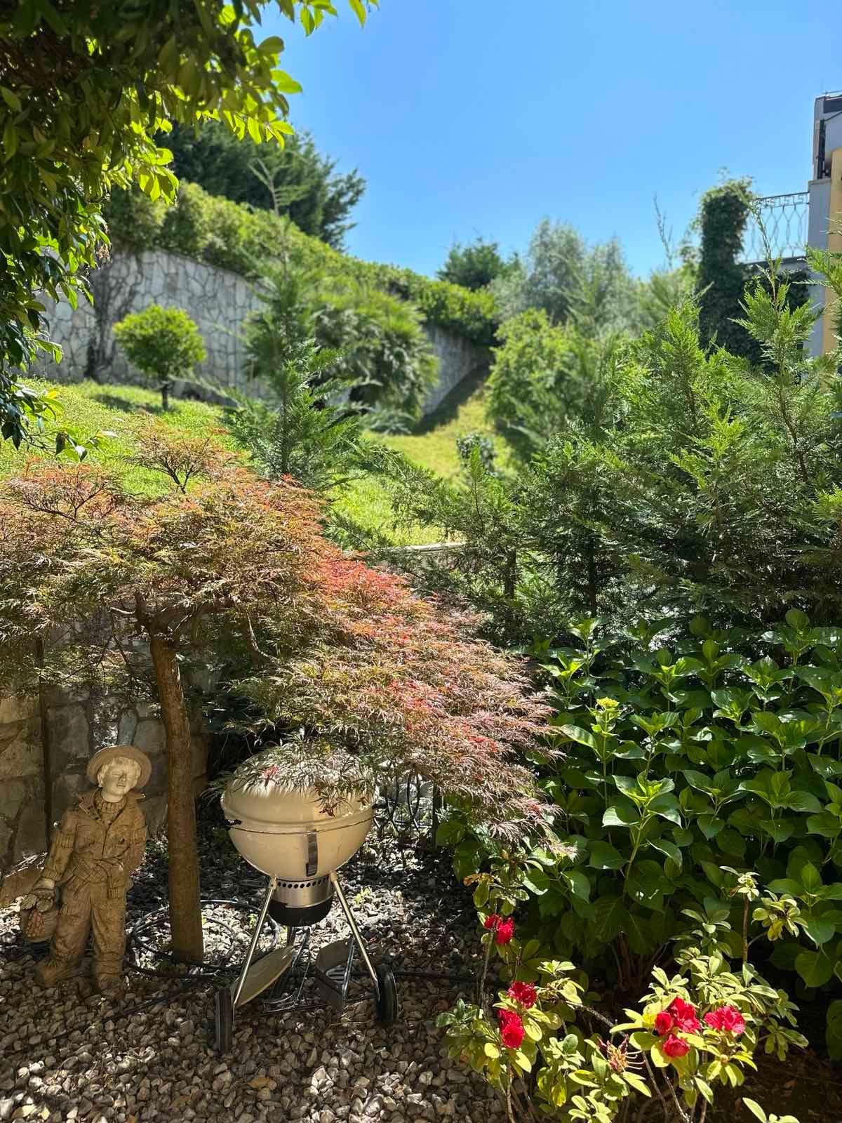 Kuća 176 m² sa bazenom i parking mestom u Lastvi Grbaljskoj, Budva  (Izdavanje na duži period) - Amfora Real Estate