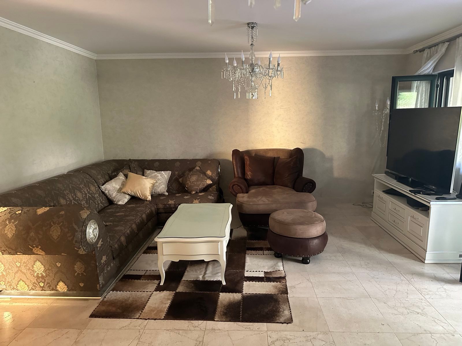 Kuća 176 m² sa bazenom i parking mestom u Lastvi Grbaljskoj, Budva  (Izdavanje na duži period) - Amfora Real Estate