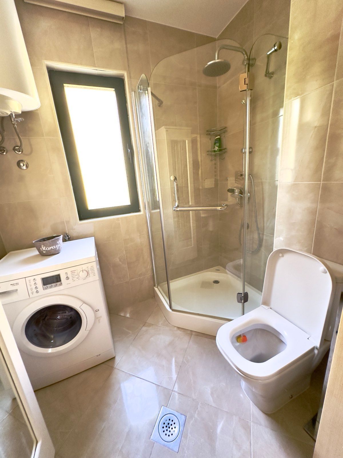 Kuća 176 m² sa bazenom i parking mestom u Lastvi Grbaljskoj, Budva  (Izdavanje na duži period) - Amfora Real Estate