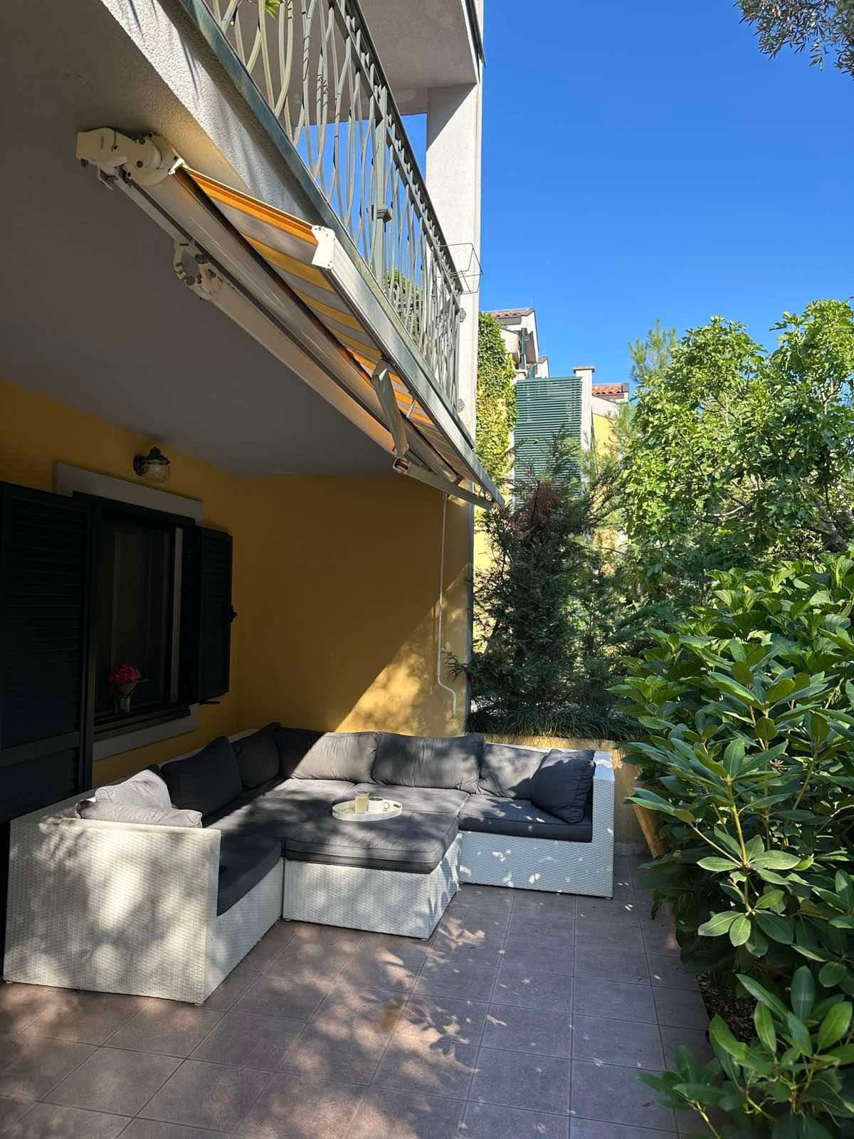 Kuća 176 m² sa bazenom i parking mestom u Lastvi Grbaljskoj, Budva  (Izdavanje na duži period) - Amfora Real Estate